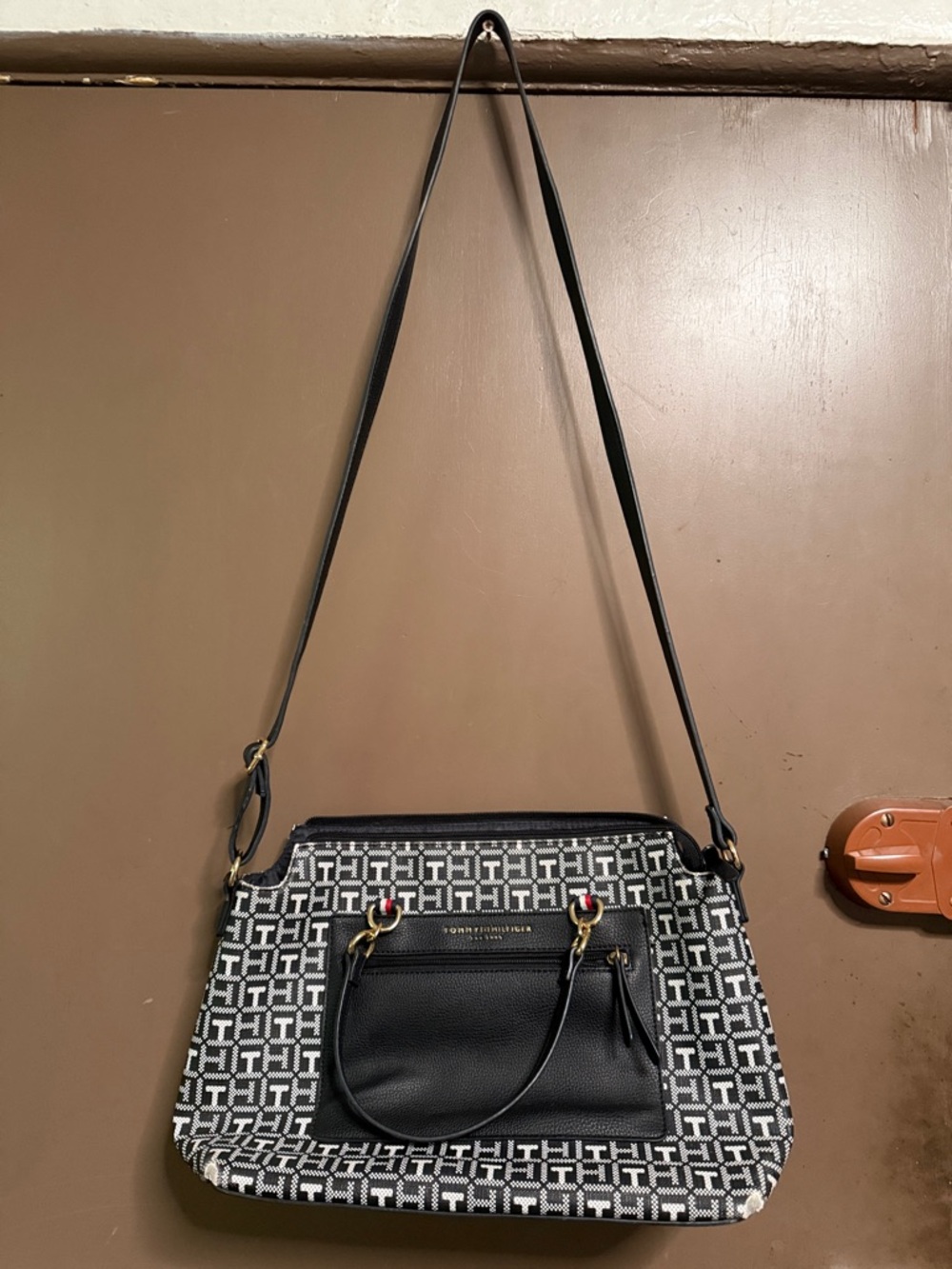 Tommy Hilfiger Women’s Black and White Monogram Crossbody Shoulder Bag